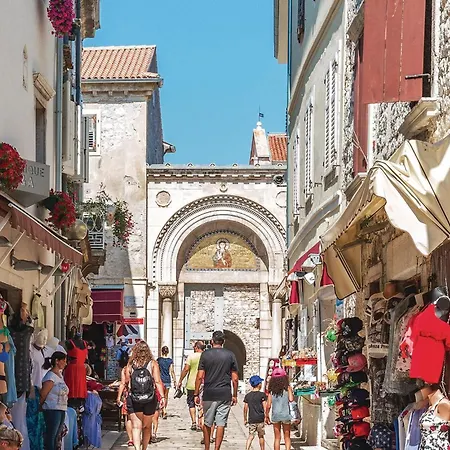 Apartman Gorgeous In With Wifi