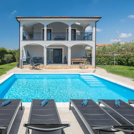 Amazing Apartment In Porec *