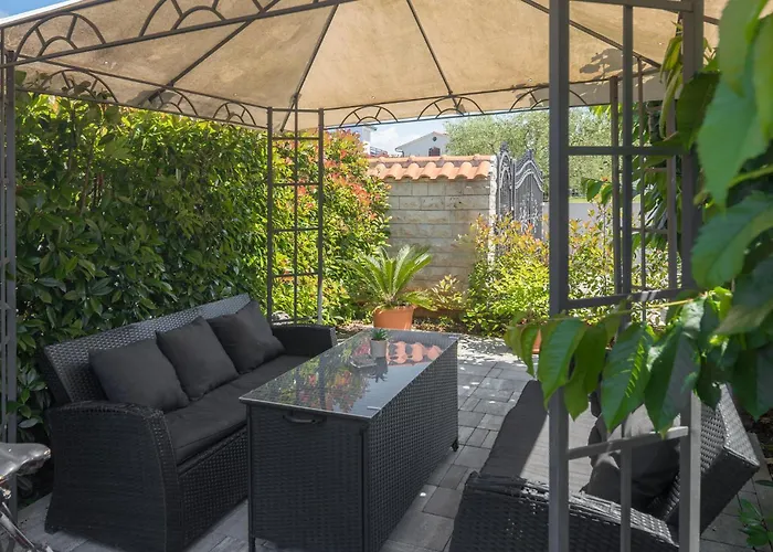 Gorgeous In With Wifi Apartman